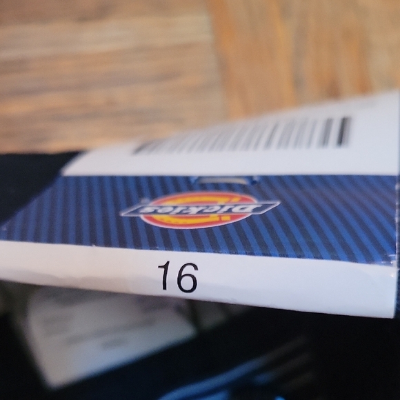 Dickies Flex Slim Fit Navy Flat Shorts with Adjustable Waistband Size 16 - Picture 3 of 6